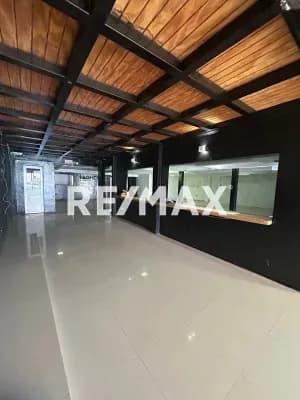 Local Comercial en alquiler - $2k